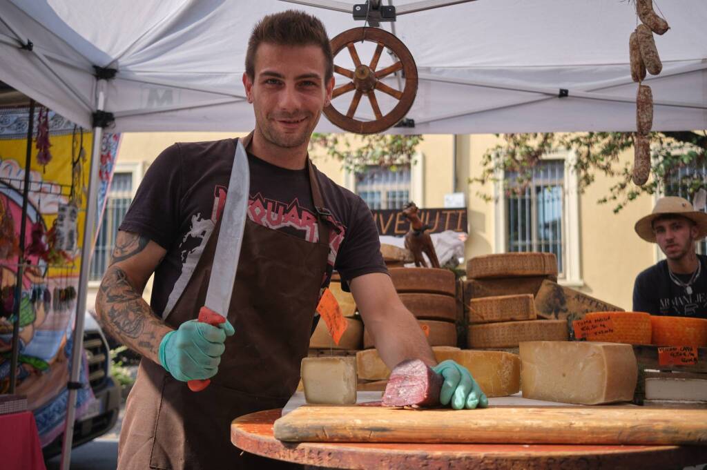Dolci e colori alla partecipata Fiera di Canegrate 2023
