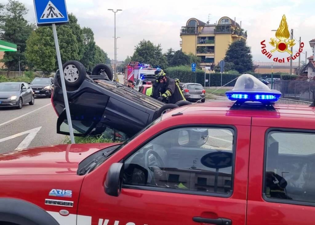 Gallarate spartitraffico incidente