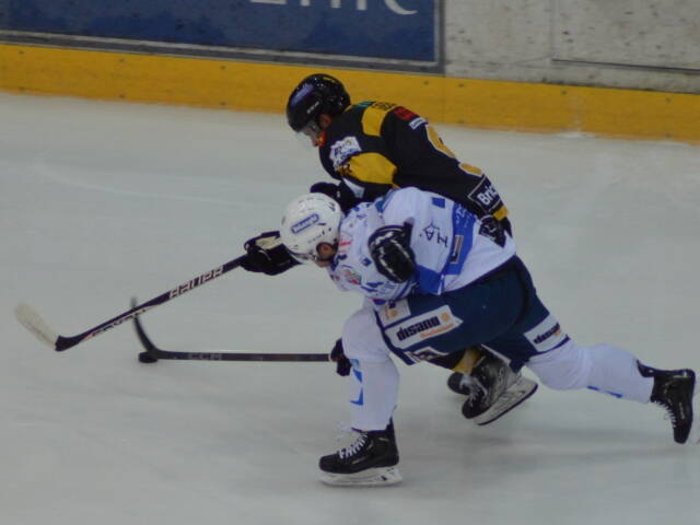 hockey su ghiaccio supercoppa cortina varese 