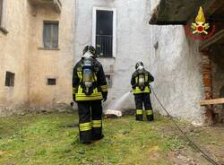 Incendio a Castello Cabiaglio, sul posto i vigili del fuoco