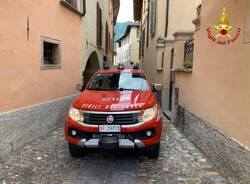 Incendio a Castello Cabiaglio, sul posto i vigili del fuoco