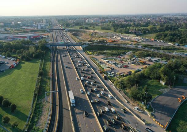 L'inaugurazione della quinta corsia sulla A8 a Lainate