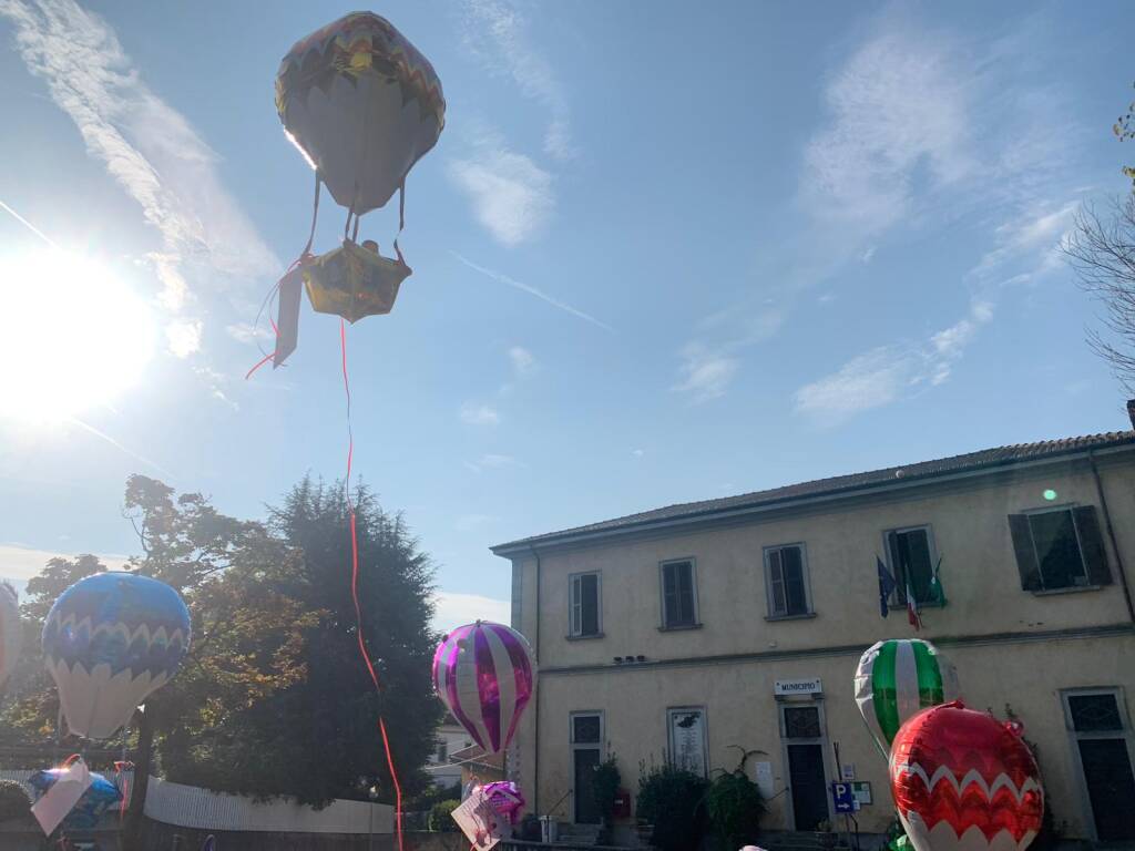 mongolfiere primo giorno di scuola cazzago brabbia