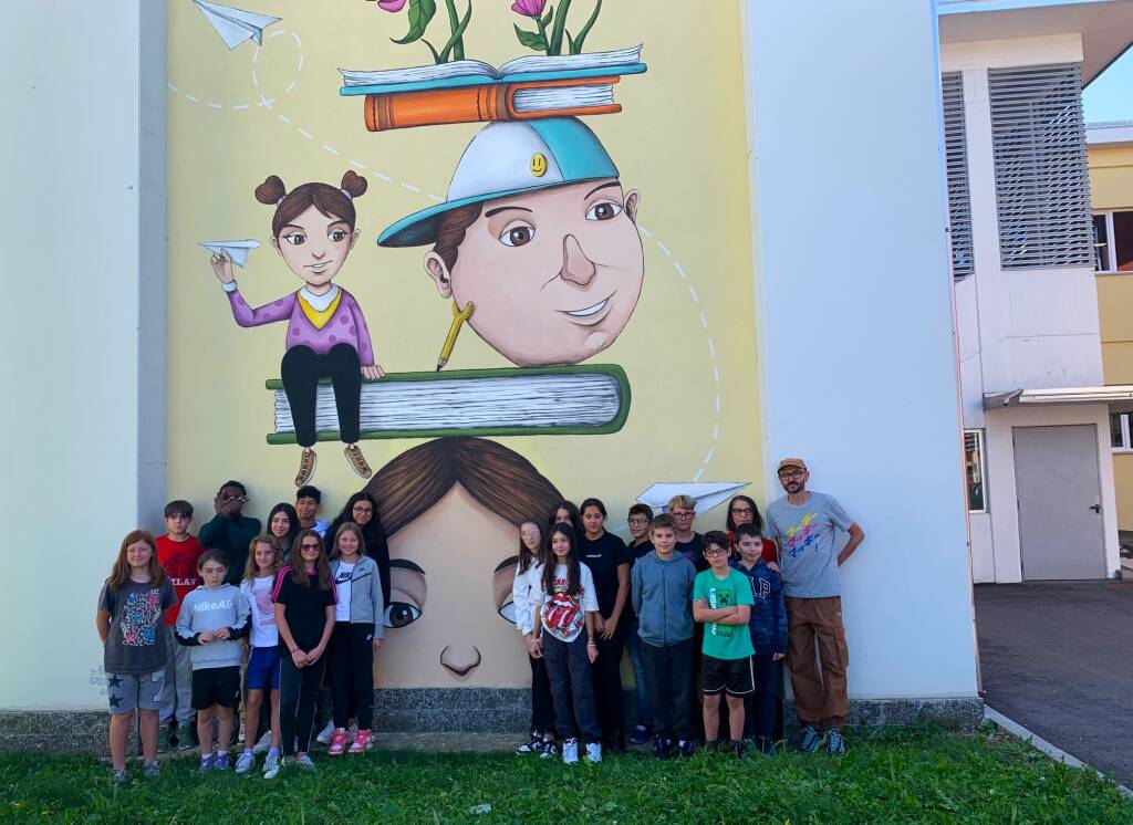 Venegono Inferiore - Due murales di Sea Creative alle scuole