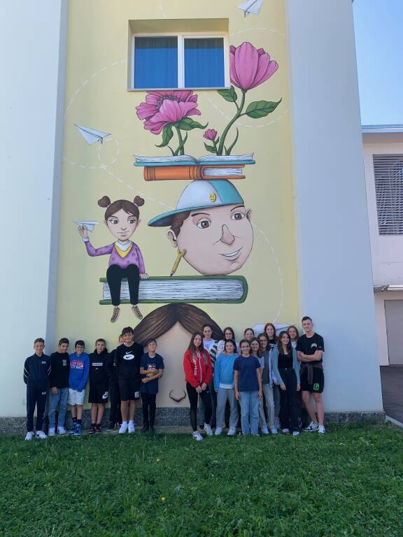 Venegono Inferiore - Due murales di Sea Creative alle scuole