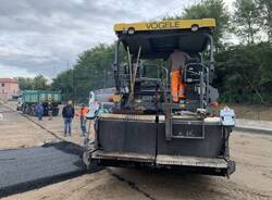 Arriva l’asfalto in piazzale Kennedy, riapertura più vicina