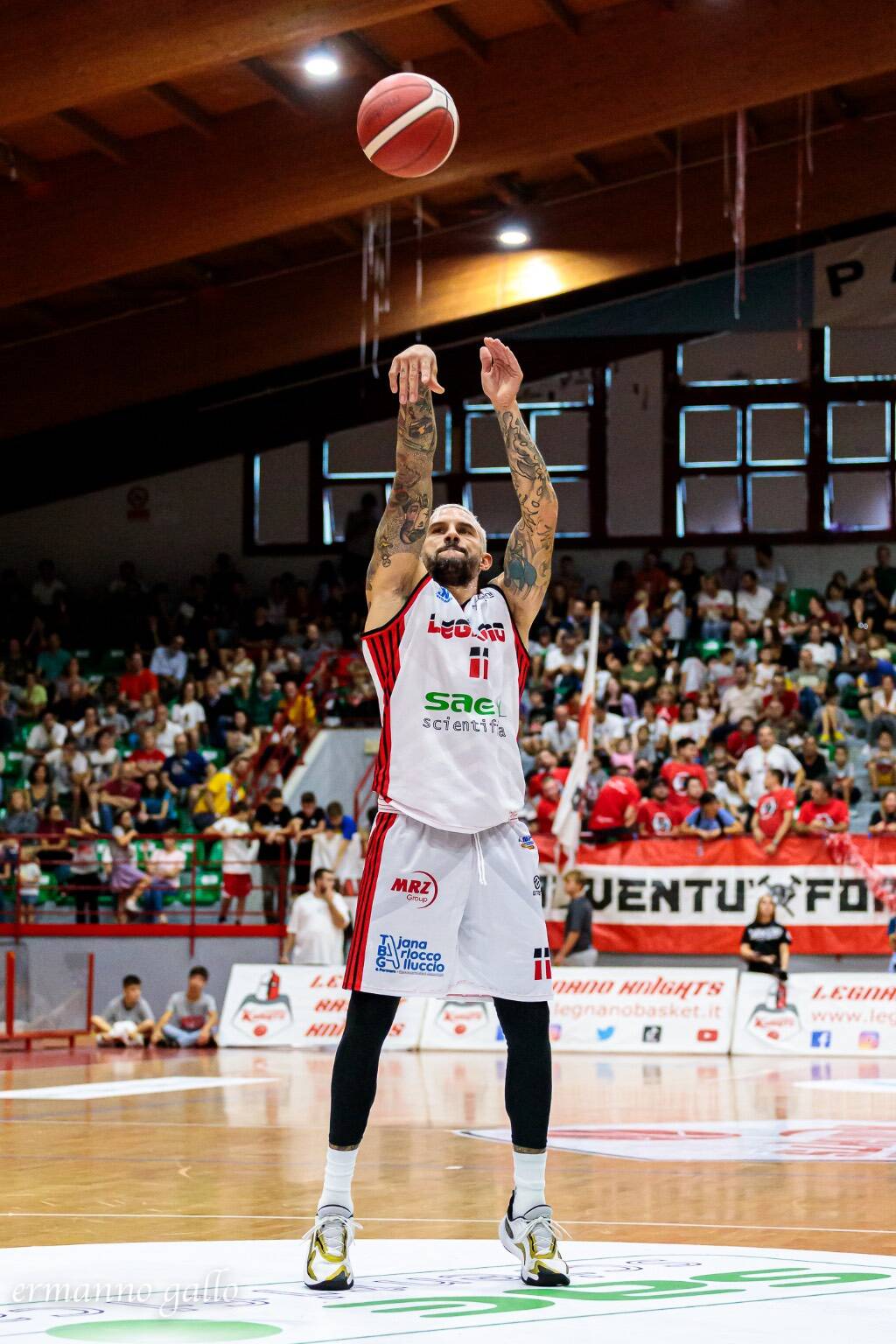 Basket: la sfida tra Legnano e Crema nelle foto di Ermanno 