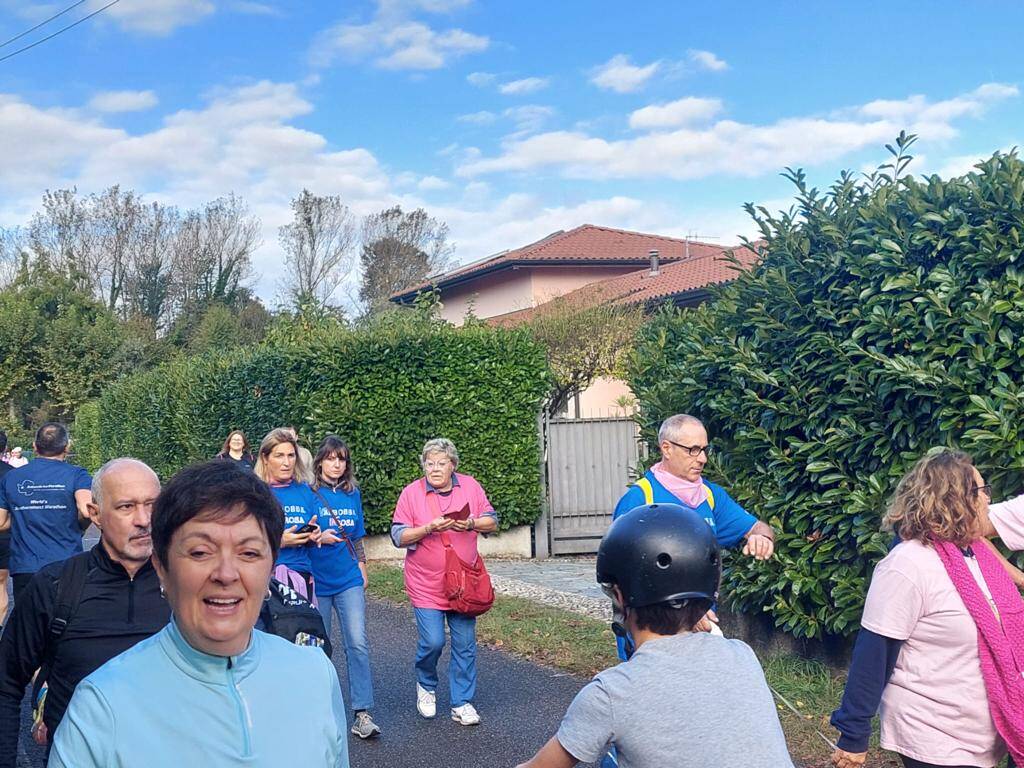 Camminata in rosa, in migliaia in Valbossa per la prevenzione