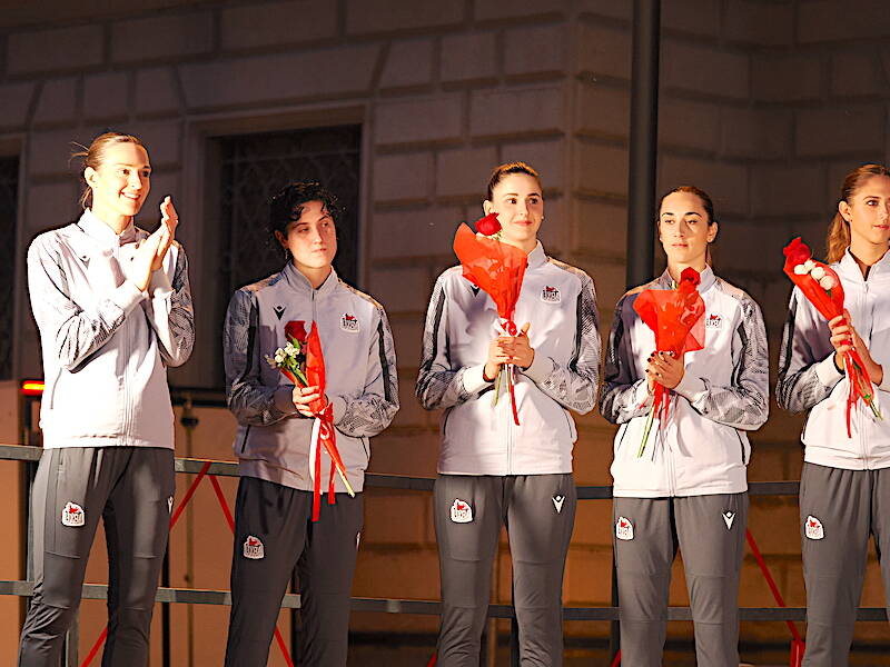 Pallavolo: le atlete della UYBA si presentano