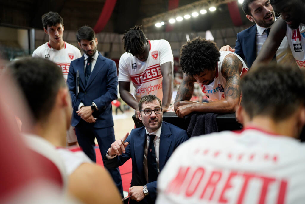 Openjobmetis Varese - Dolomiti Energia Trento 84-85