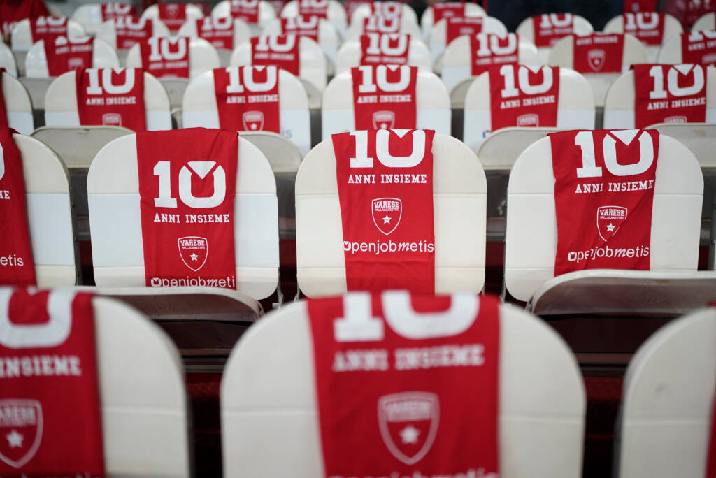 Openjobmetis Varese - Dolomiti Energia Trento 84-85