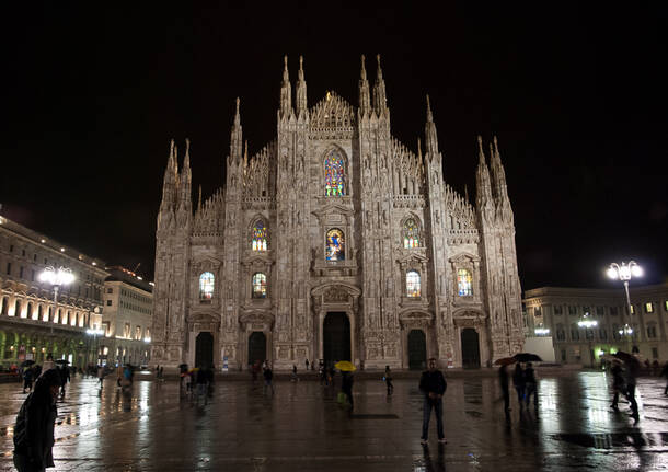 Duomo Milano notte piazza