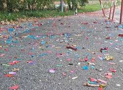 Finiscono sulla strada le gozzoviglie post laurea a Varese
