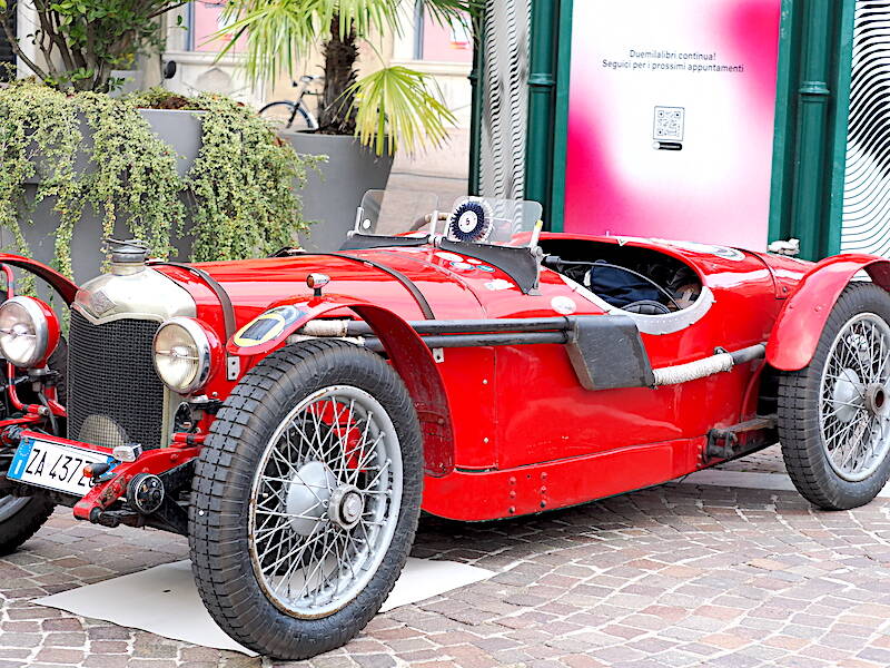 Gallarate si riempie di auto storiche con il "Criterium d'inverno"