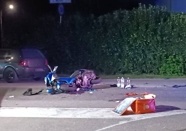 incidente stradale motorino notte