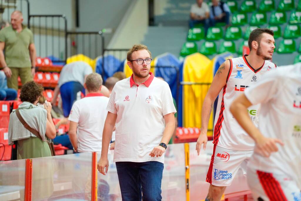 Legnano Basket sfida in casa Piombino. Foto di Daniele Zaffaroni