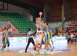 Legnano Basket sfida in casa Piombino. Foto di Daniele Zaffaroni
