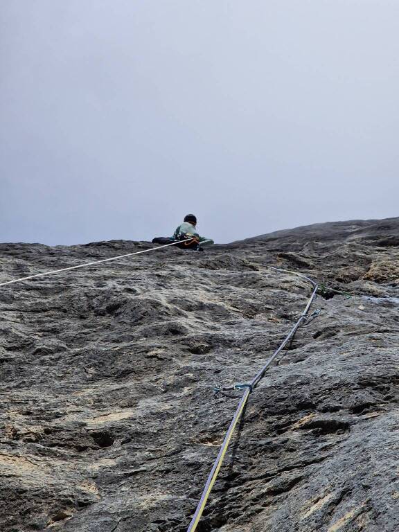 Matteo Della Bordella e Iris Bielli liberano "Madre roccia", nuova via alpinistica sulla Marmolada