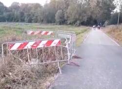 Pista ciclabile invasa dal fango