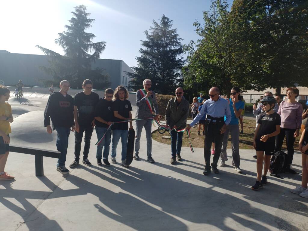 Saronno inaugura il nuovo volto dello skatepark del quartiere Matteotti
