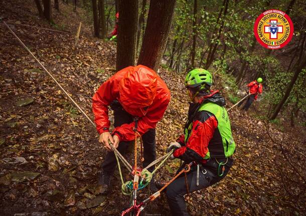 Simulazione di intervento a Piero degli uomini del Soccorso Alpino