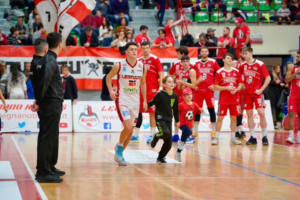 Basket Legnano sfida Piacenza in casa 