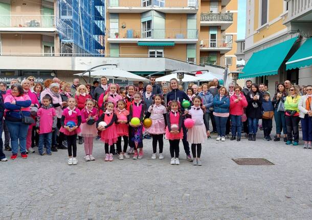 camminata in rosa sesto calende