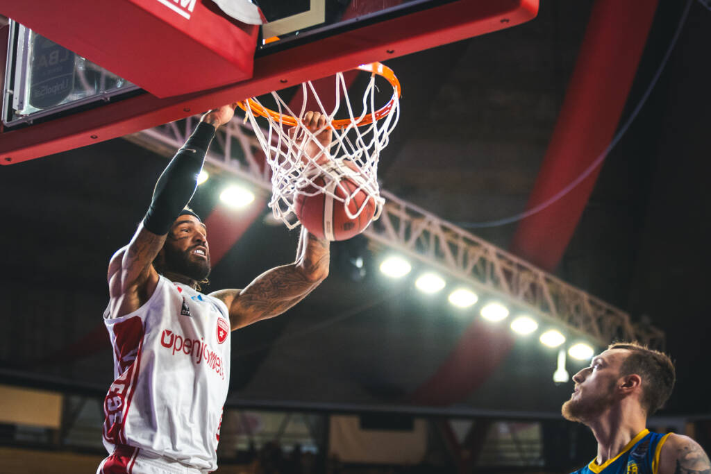 Openjobmetis Varese - Givova Scafati 94-93