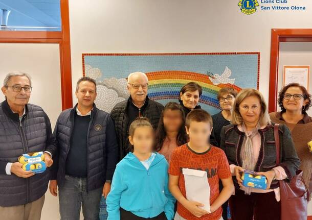 Il Lions Club San Vittore Olone e L'Arca di Legnano "alleati" per "Una mela per chi ha fame"