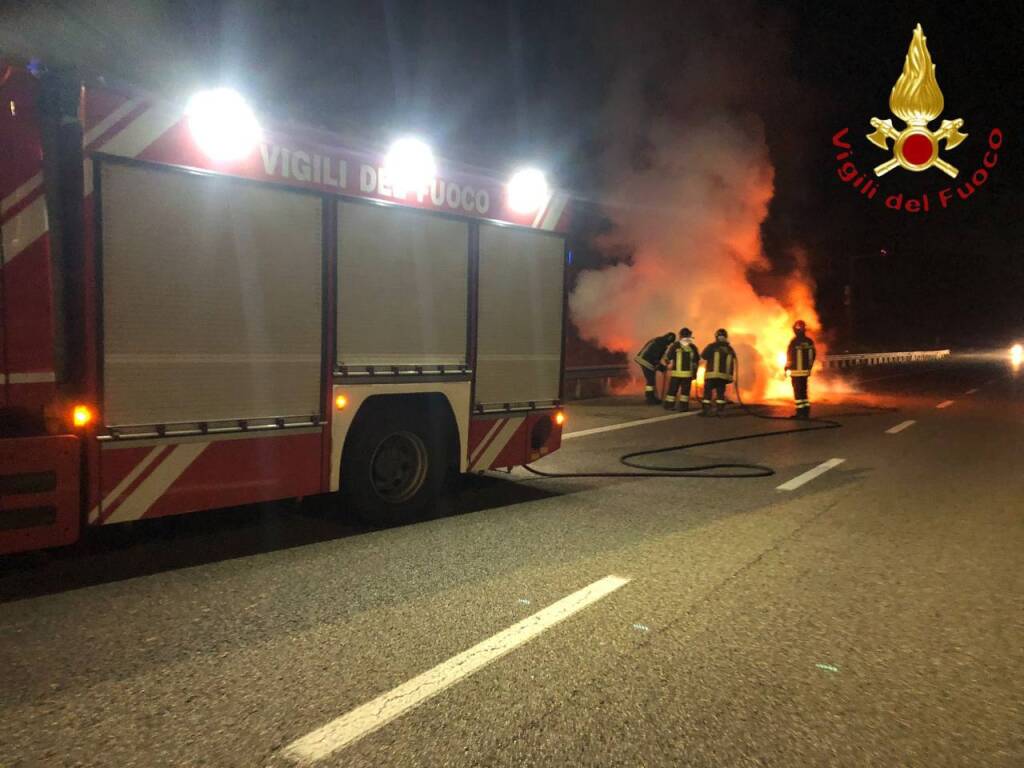 incendio auto 336 malpensa