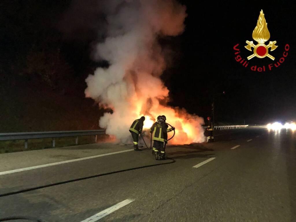 incendio auto 336 malpensa