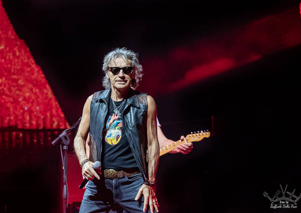 Ligabue infiamma il Mediolanum Forum di Milano
