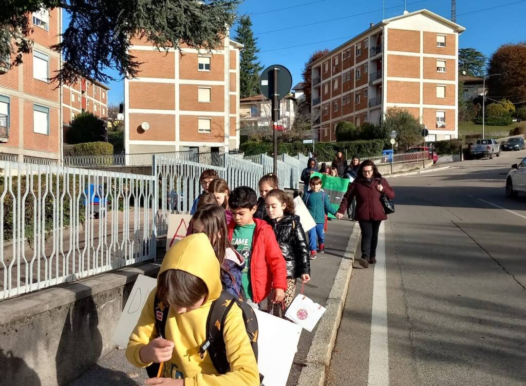 marcia dei diritti dei bambini san fermo