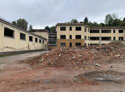 Primi lavori all’ex Aermacchi: le demolizioni 
