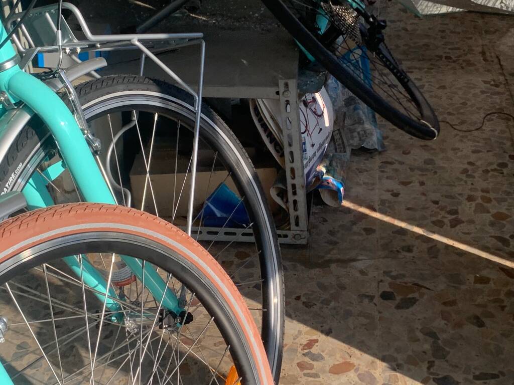 Spaccata Mazzucchelli cicli Gallarate