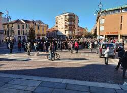 Unite in piazza a Saronno per manifestare contro la violenza di genere