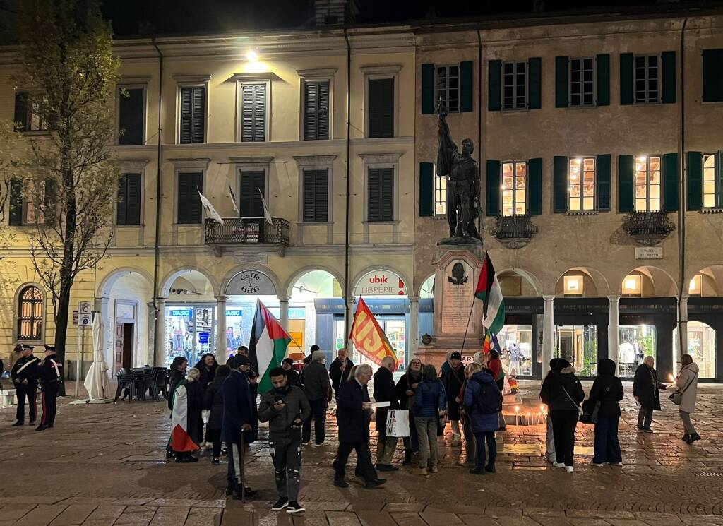 Varese - Varese senza frontiere in piazza per la Palestina