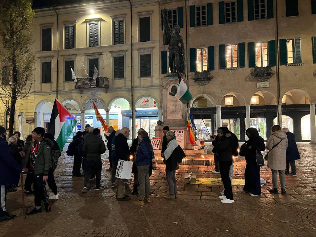 Varese - Varese senza frontiere in piazza per la Palestina