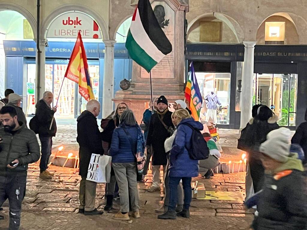Varese - Varese senza frontiere in piazza per la Palestina