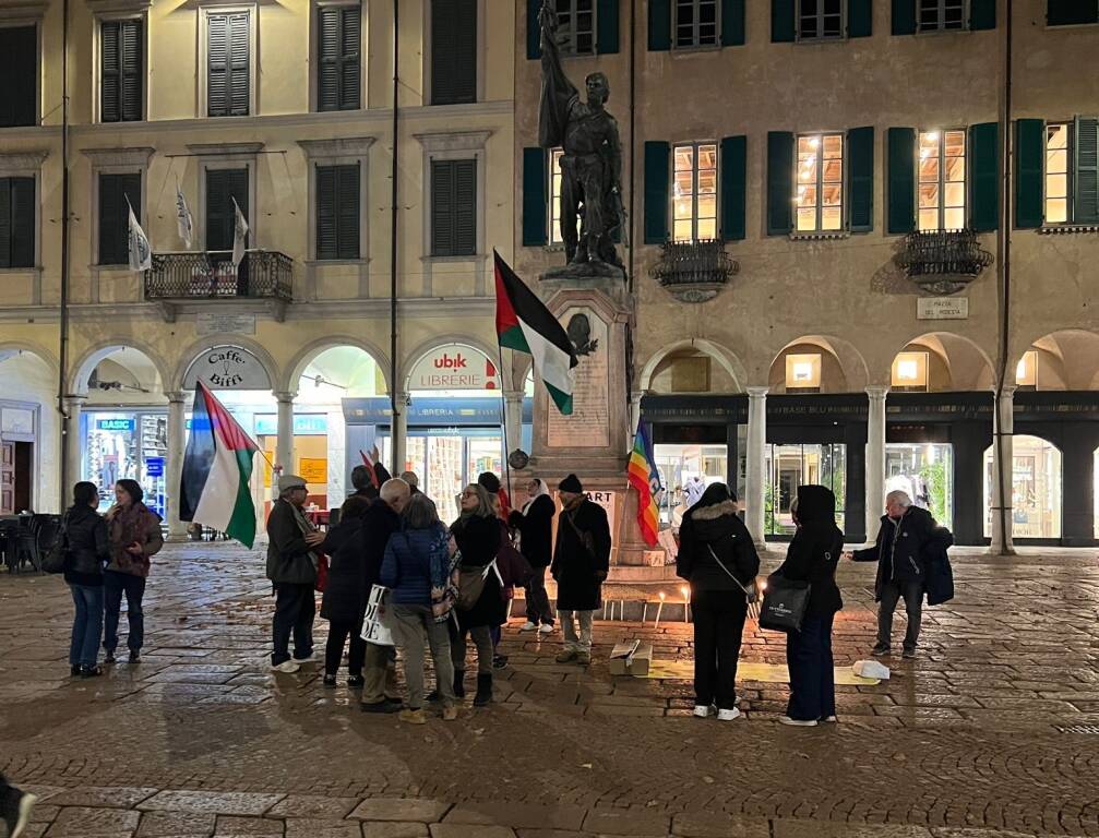 Varese - Varese senza frontiere in piazza per la Palestina