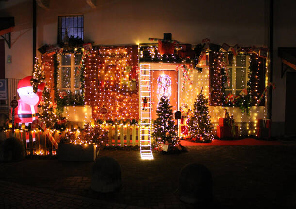 5mila lucine per la casa di Babbo Natale in centro a Malnate