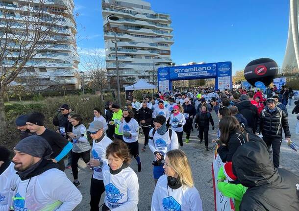 A Milano in migliaia di corsa per la Stramilano Sottozero