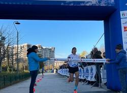 A Milano in migliaia di corsa per la Stramilano Sottozero