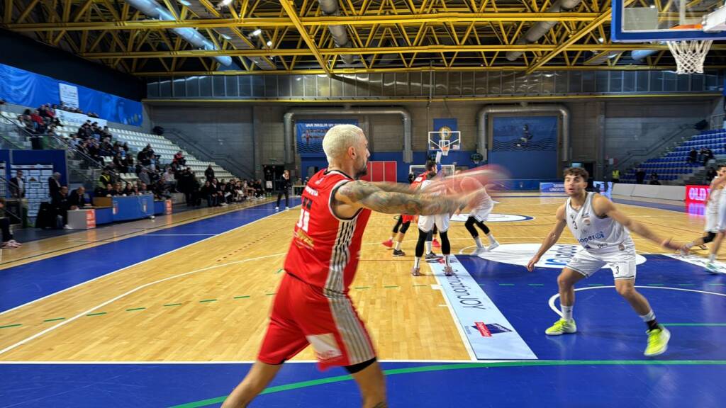 Basket Legnano sfida Caserta in Campania