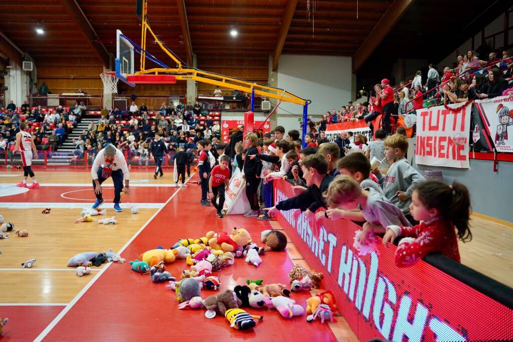 Basket: Legnano sfida Herons Montecatini al Pala Borsani di Castellanza