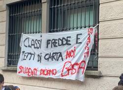 Gli studenti del \"Falcone\" di Gallarate in sciopero