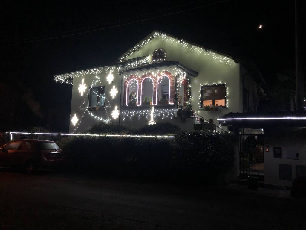 AUGURI DA LAVENO MOMBELLO (zona Ponte)