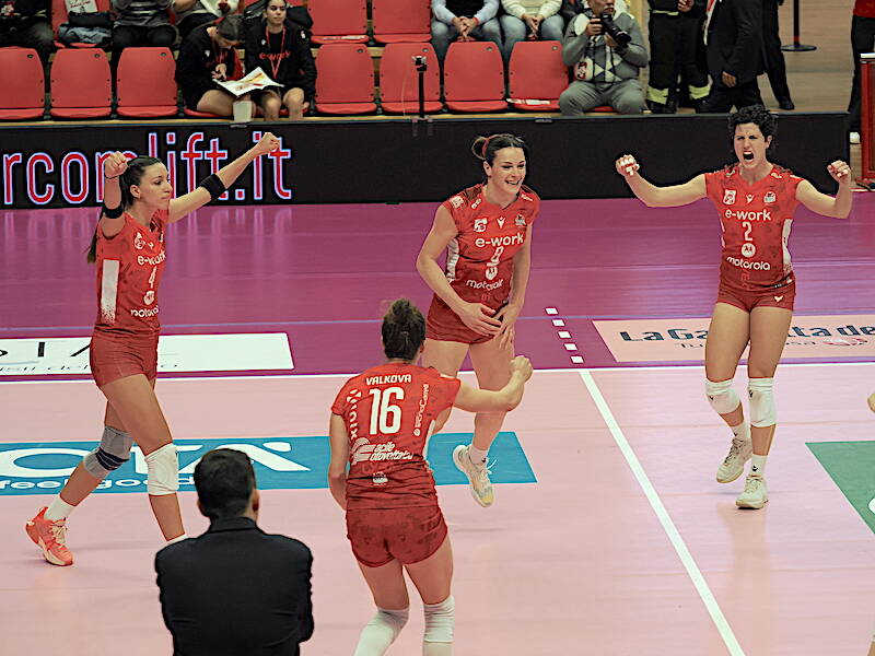 Uyba Busto A. - Itas Trentino 3-0