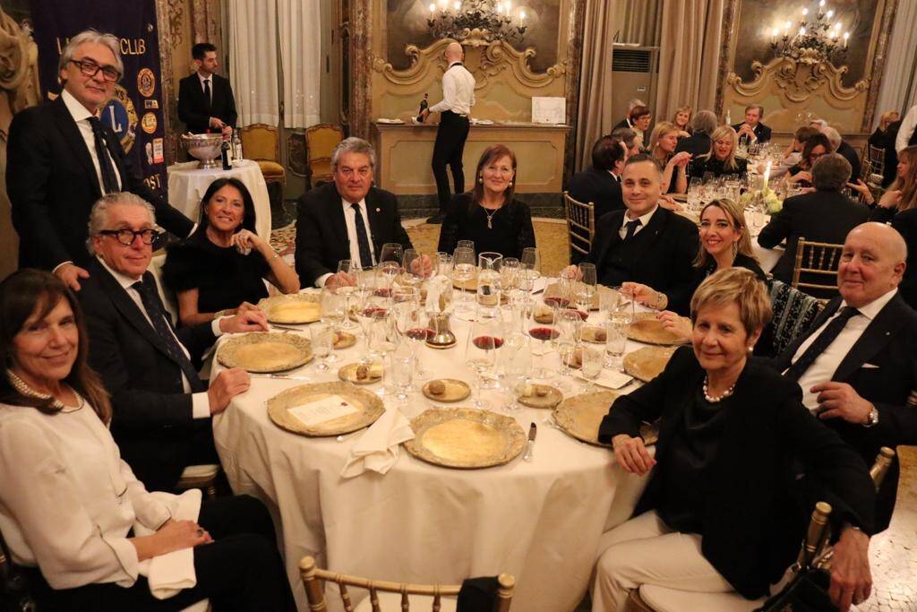 Cena Natale Legnano Host