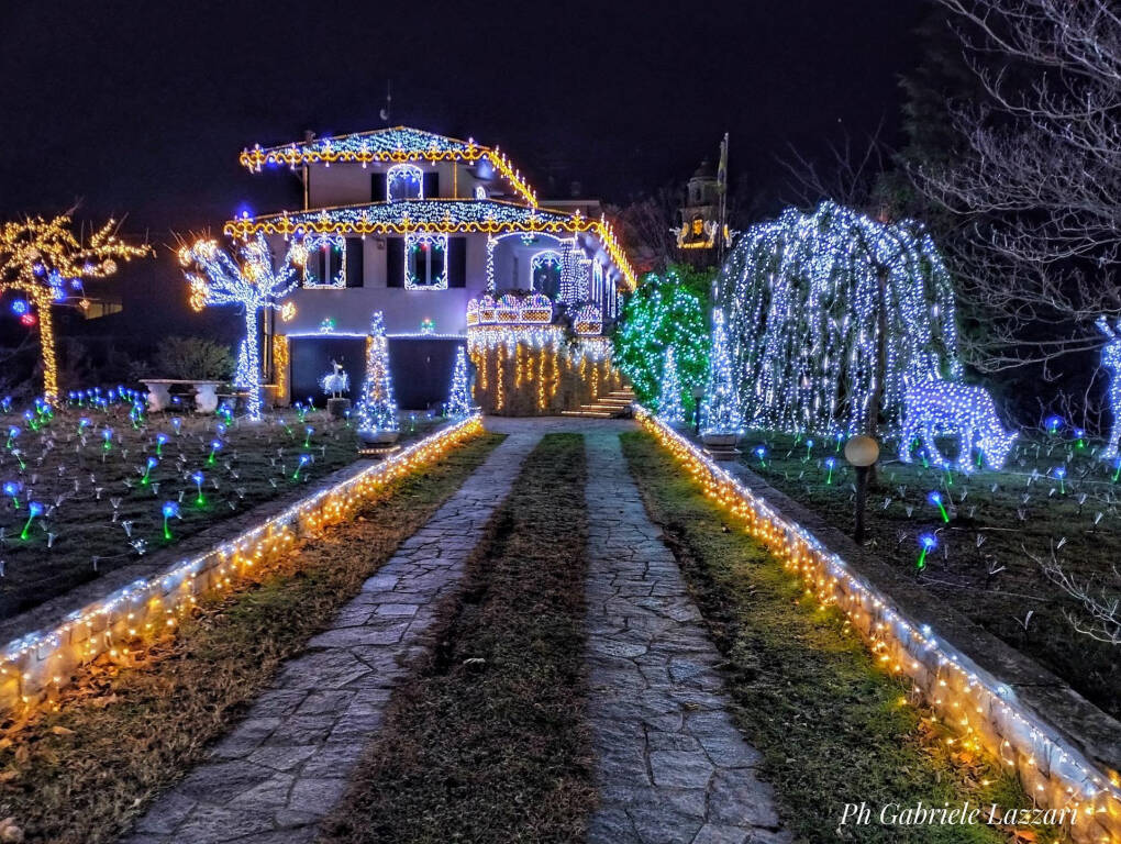 foto del giorno 5 dicembre 2023 lucine di leggiuno | di Gabriele Lazzari